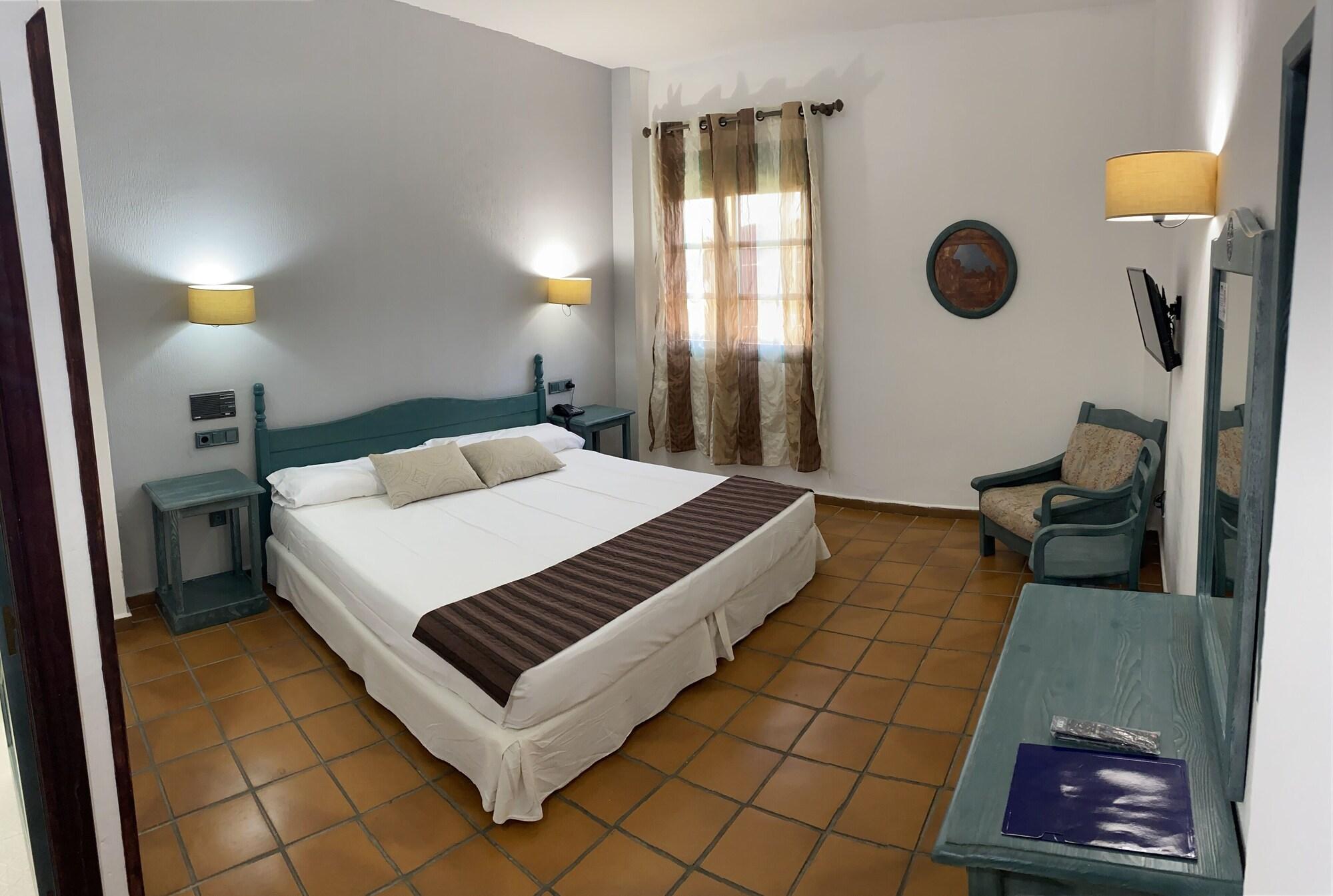 Hotel Альмагро Екстер'єр фото